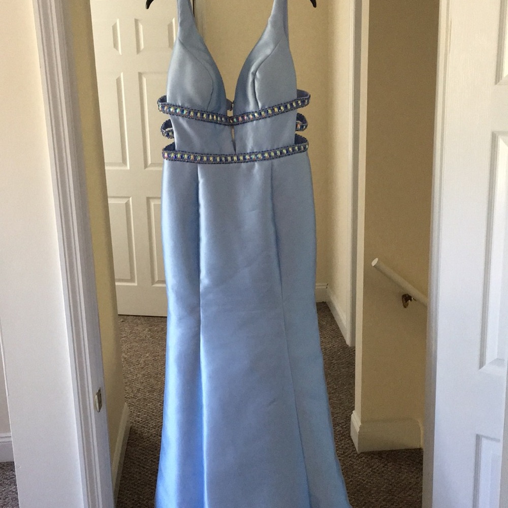 Prom dress - Picture 4 of 5